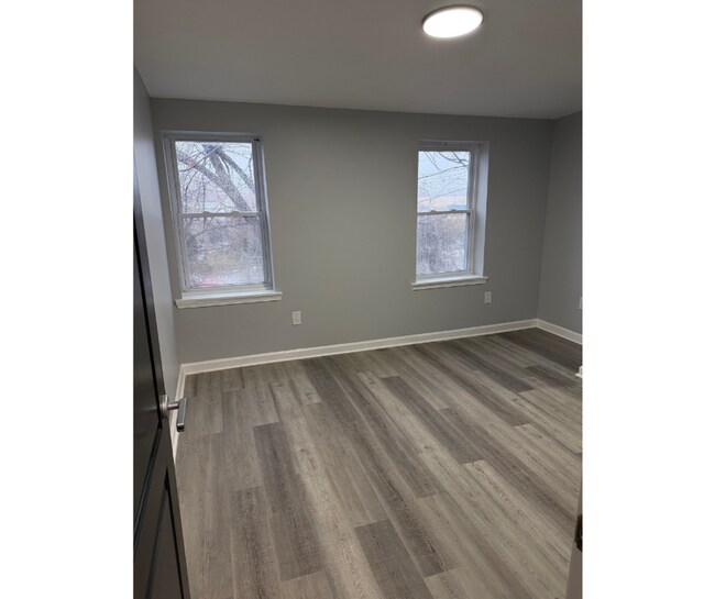 3718 E Lombard St Unidad BB W/BATH AVAILABLE $800 BB