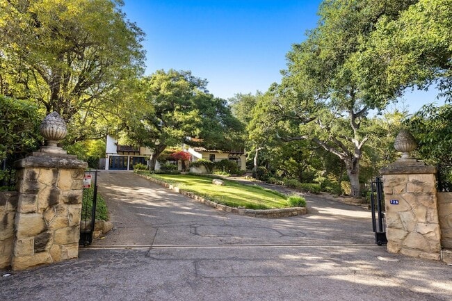 Photo - 725 Ashley Rd Casa