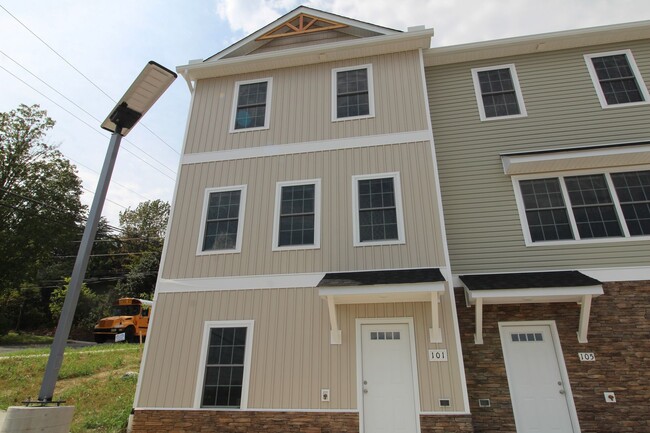 Building Photo - 53 Court Square