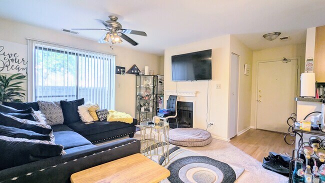Photo - 2038 N Rand Rd