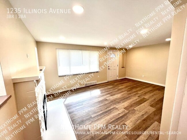 Photo - 1235 Illinois Ave