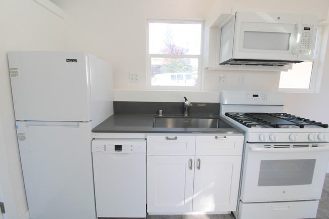 21107 Damson Rd Unit C