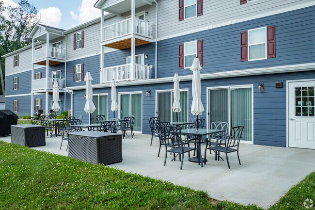 Photo - Fox Run Senior Apartments