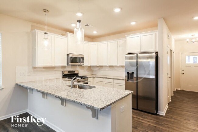 Photo - 410 Stonefence Dr