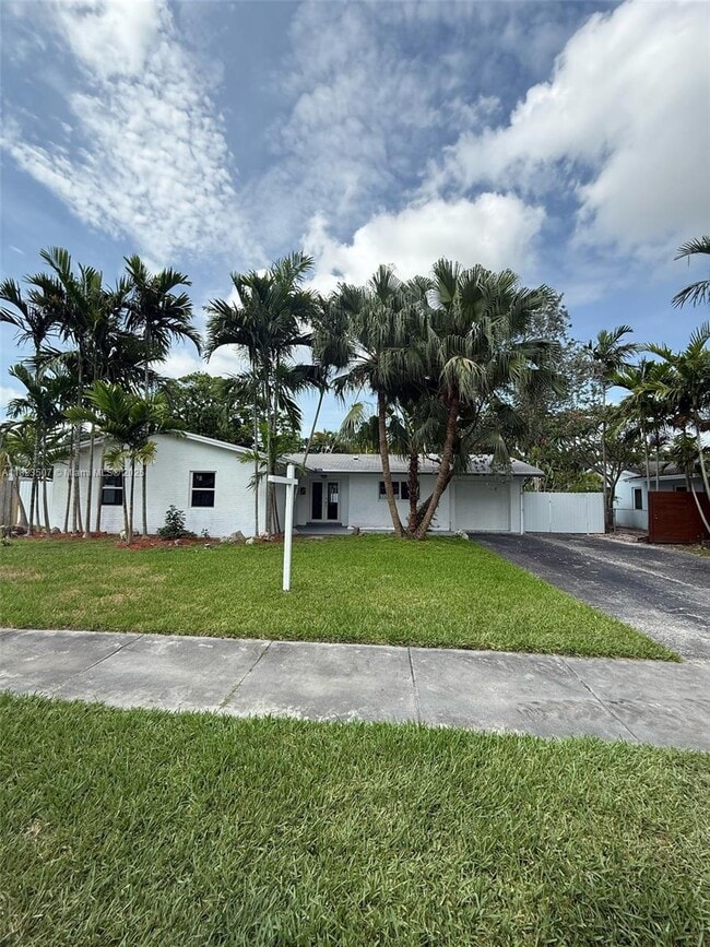Building Photo - 9934 SW 195th St Rental