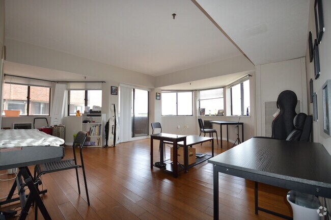 Building Photo - 147 Kelton St Unit 612 Rental
