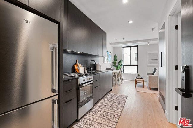 Photo - 3688 Overland Ave Unidad 711