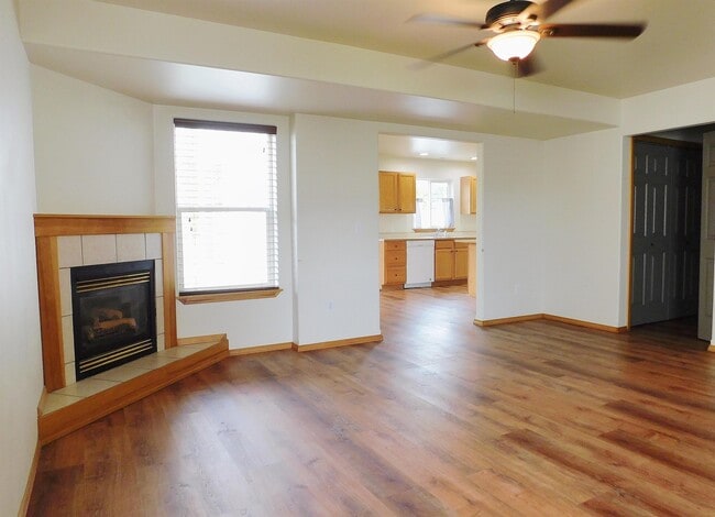 Photo - 1949 Greatview Dr