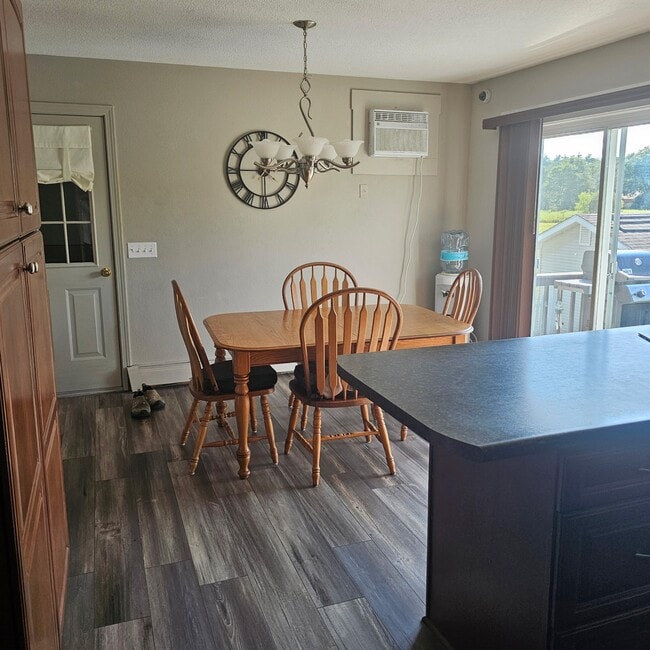 Photo - 175 Towers Rd