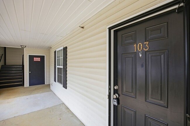 Photo - 3 Bedroom 2 Bath Unit 3000 Trailwood Pines Lane  -  103