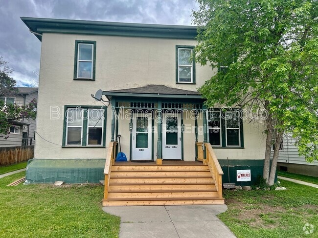 Building Photo - 806 Getchell St Rental