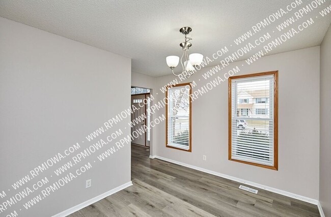 Photo - 1913 NW Pleasant St