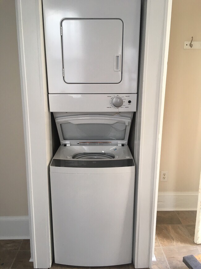 Laundry center in unit. - 502 NW Front St Unit B (1BR)