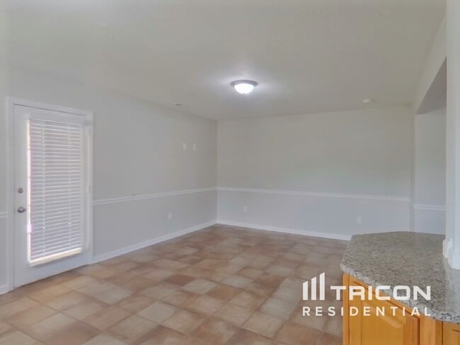 Photo - 2108 Montgomery Ln