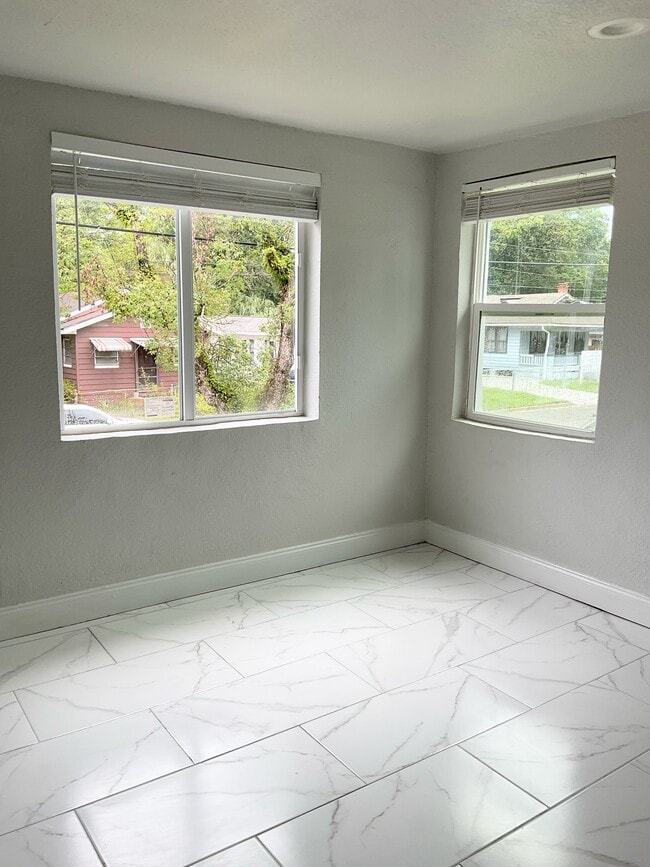 Photo - 1356 W 24th St Unit 1