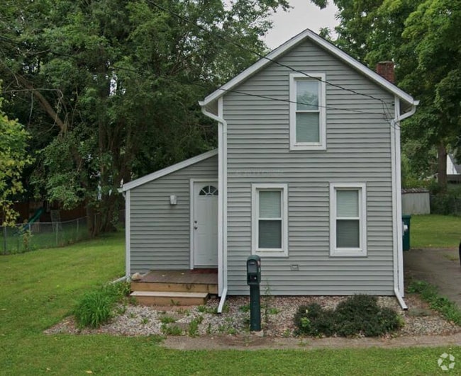 Building Photo - 430 E Vine St Rental