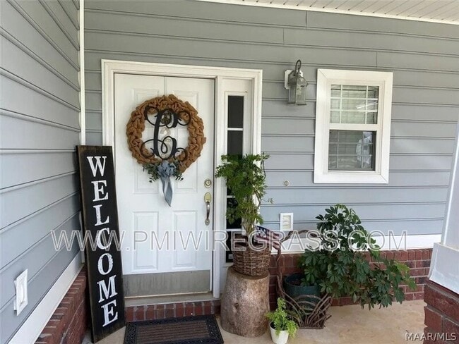 Photo - 225 Charleston Dr