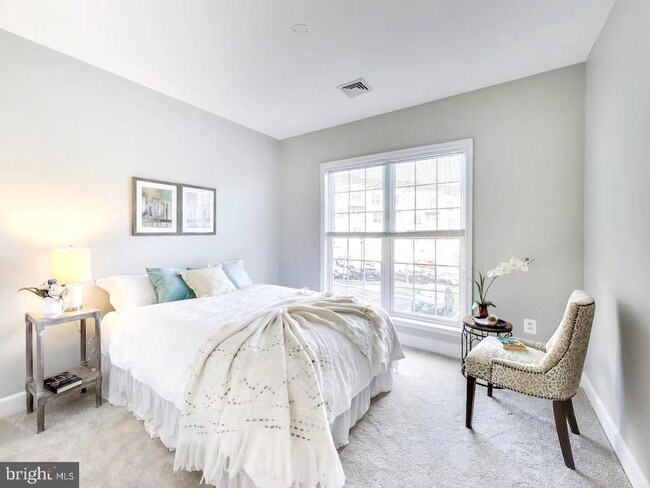 Photo - 2400 Brookmoor Ln