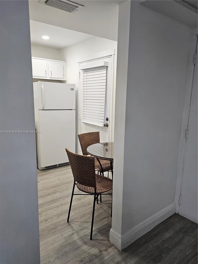 Photo - 20400 W Country Club Dr Unidad 301
