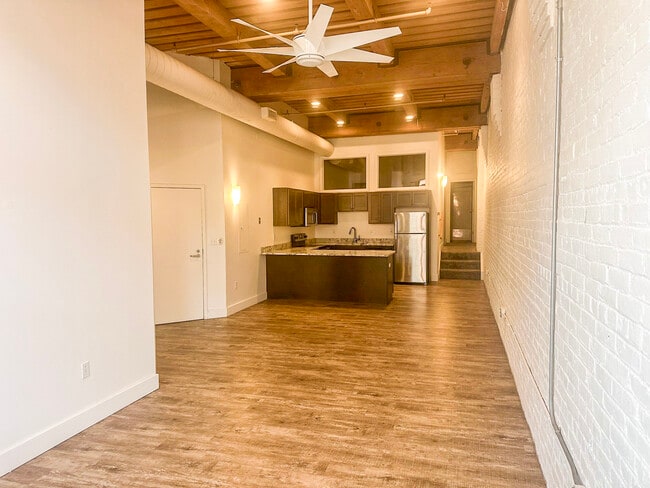 512 - Shorehaus Lofts