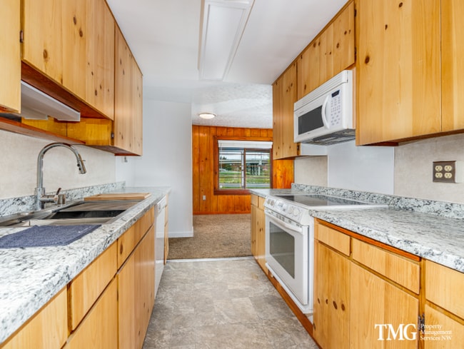 Photo - 1413 136h St Unidad 1413 NE 136th St.  A.