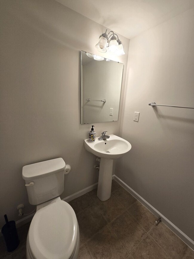 Photo - Beautiful Home Available for Rent in Charlotte, NC 28212