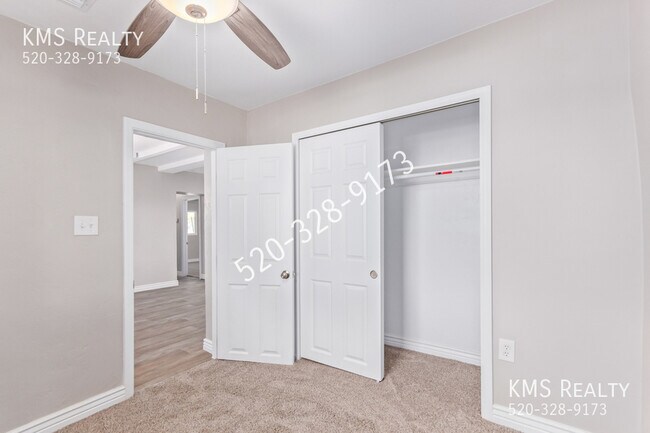 Photo - 4213 S Lundy-