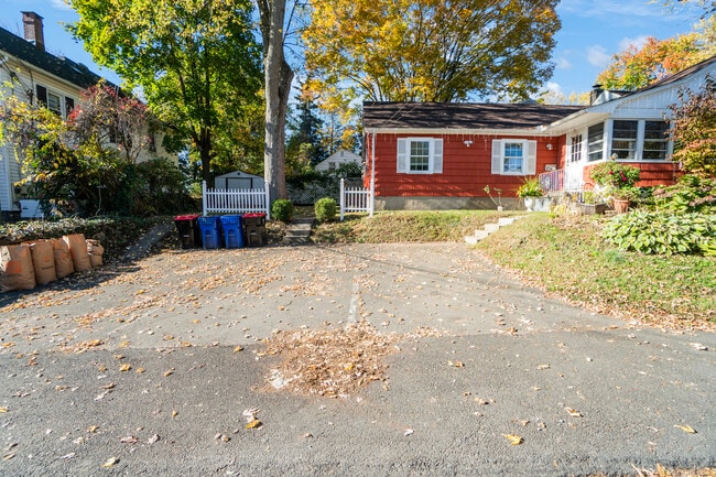 Photo - 62 Soundview Ave