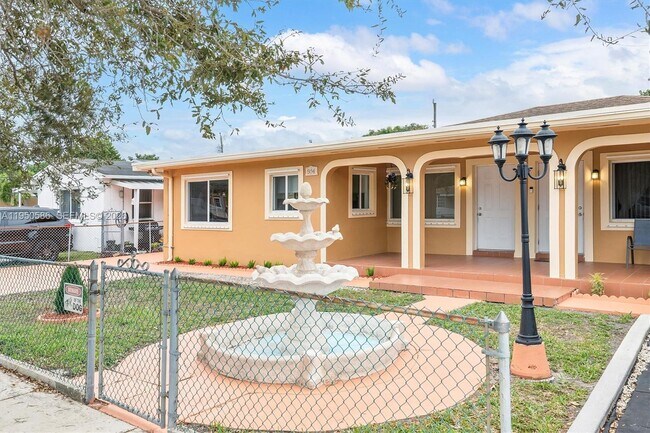 Photo - 934 E 22nd St Unit 934