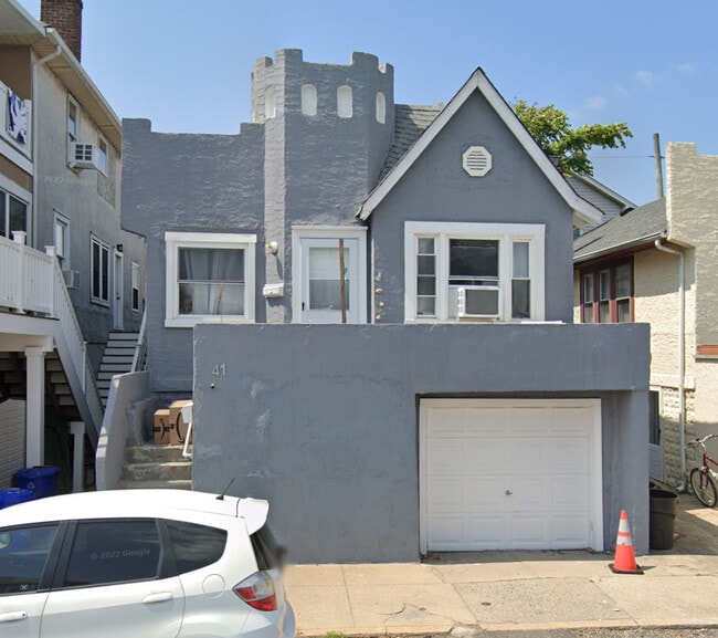 Building Photo - 41 Indiana Ave Unit 2