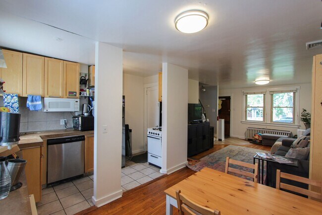Photo - Cherniss Townhouses Unit 5870 Ellsworth Ave