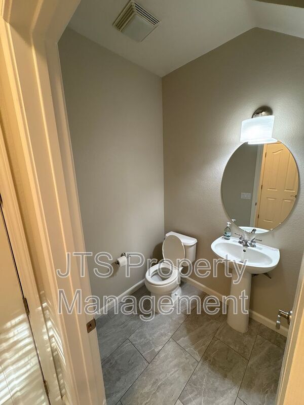 Photo - 9542 Windrose Ln