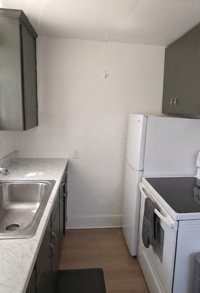 Photo - 900 Cherry Alley