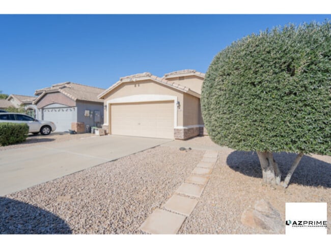 Building Photo - Gorgeous San Tan Valley 4/2 House with Vaulted Ceilings & Spacious Backyard!