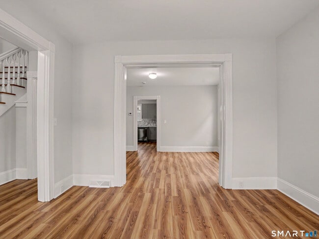 Photo - 156 Hawthorne Ave
