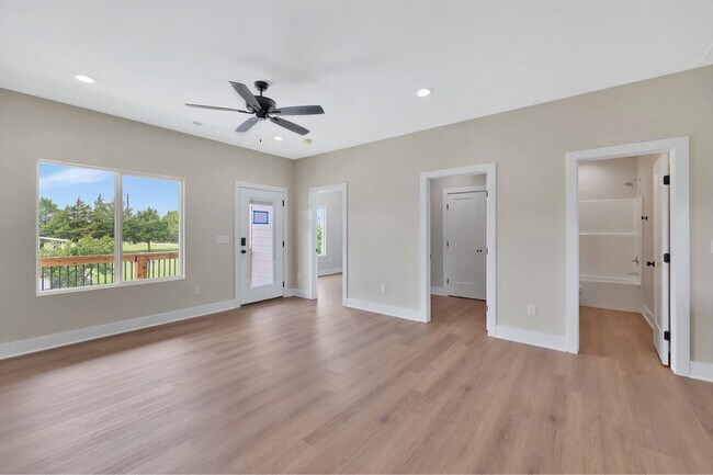 Photo - 357 Turnpike Rd