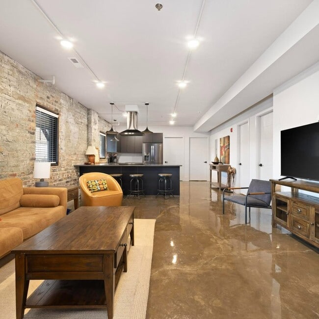 Living Room - 14 Bank St Unit 18 Bank Street The Teller