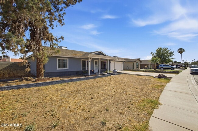 2329 E Concorda Dr