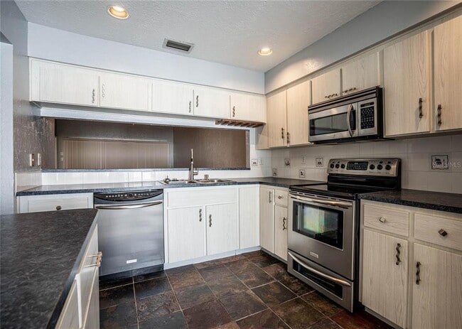 Photo - 8 Huntley Ct