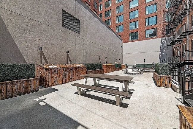 Photo - 165 Ludlow St Unit 2C