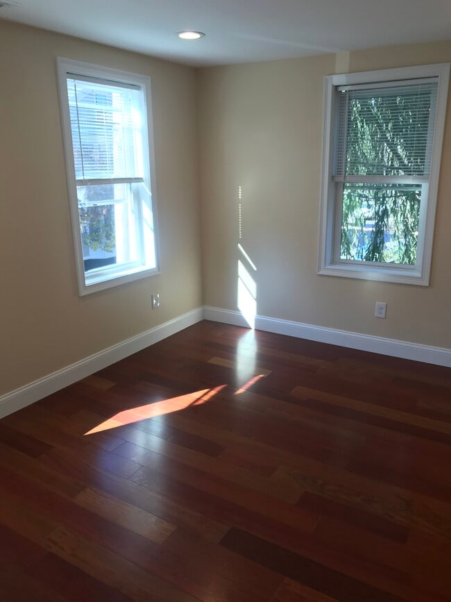 Photo - 35 Governor St