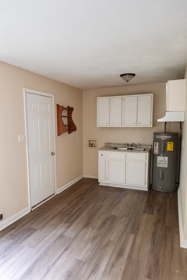 Photo - 2865 Walmar Dr