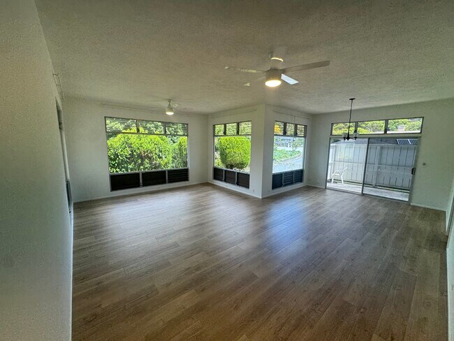 35 Country Club Rd