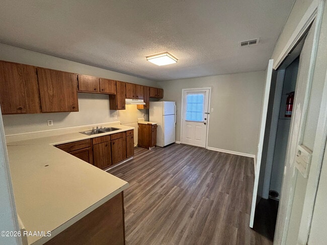 Photo - 108 Cantal Dr Unit B