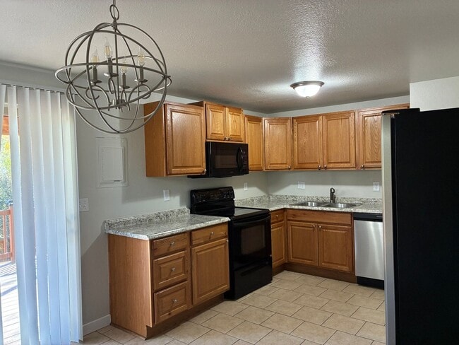 Photo - 1125 Peterson Rd