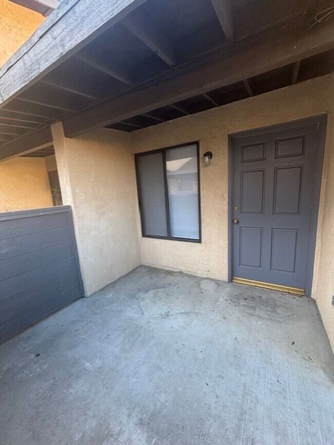 Photo - Newly Renovated 2 Bedroom / 1.5 Bathroom T...