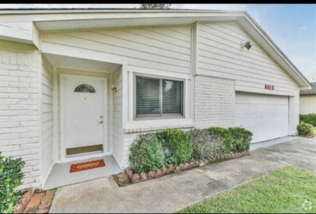 Building Photo - 6815 Huntbrook Dr Rental