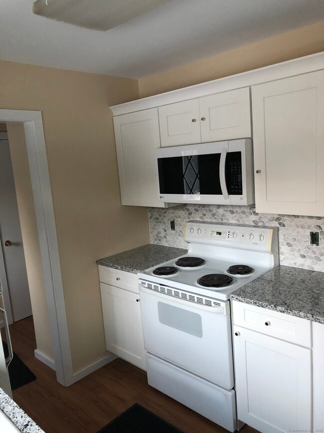 Photo - 207 S Lake St