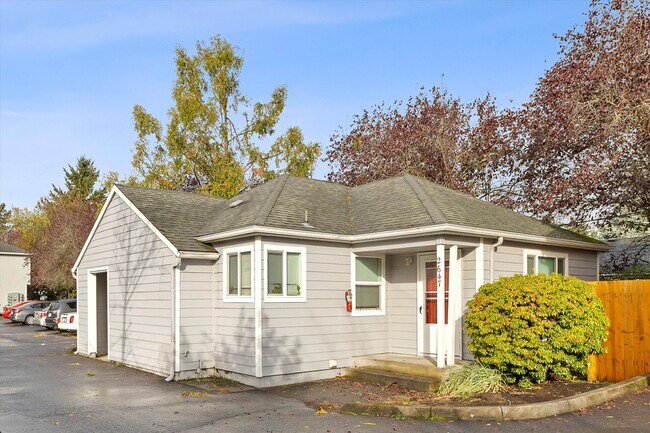 Photo - Garden Apartments