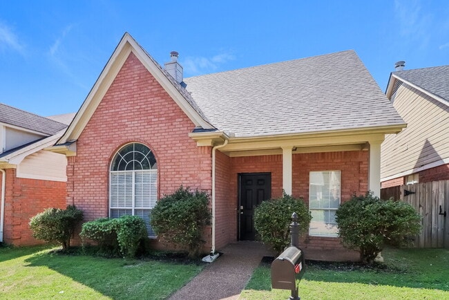 Photo - 607 E Ashley Glen Cir